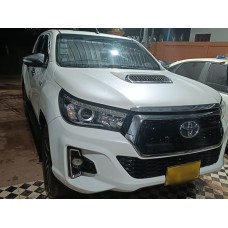 2017 ລົດເຊົ່າ Toyota Revo 